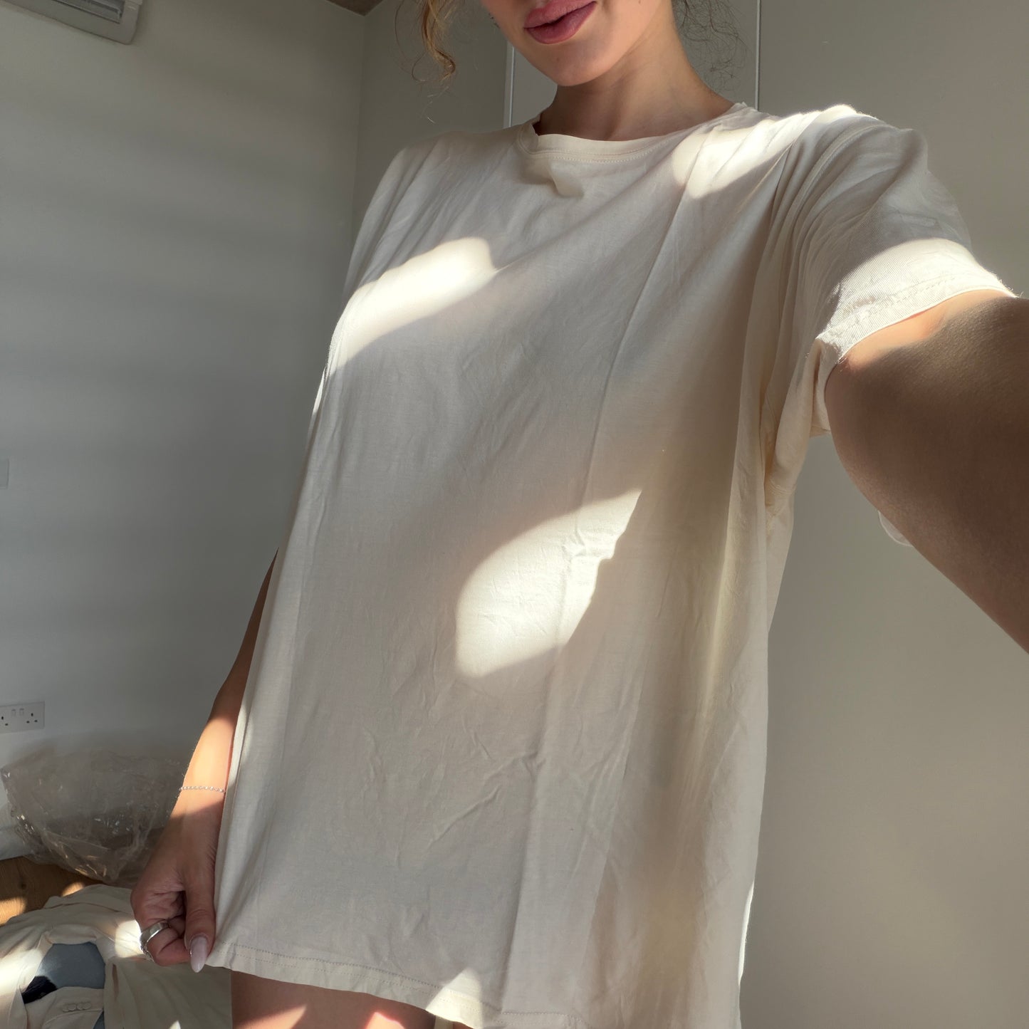 Shaiden Schlafshirt hell