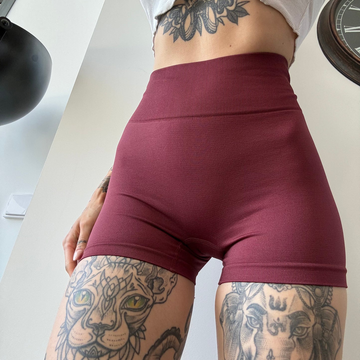 Rote kurze Leggings