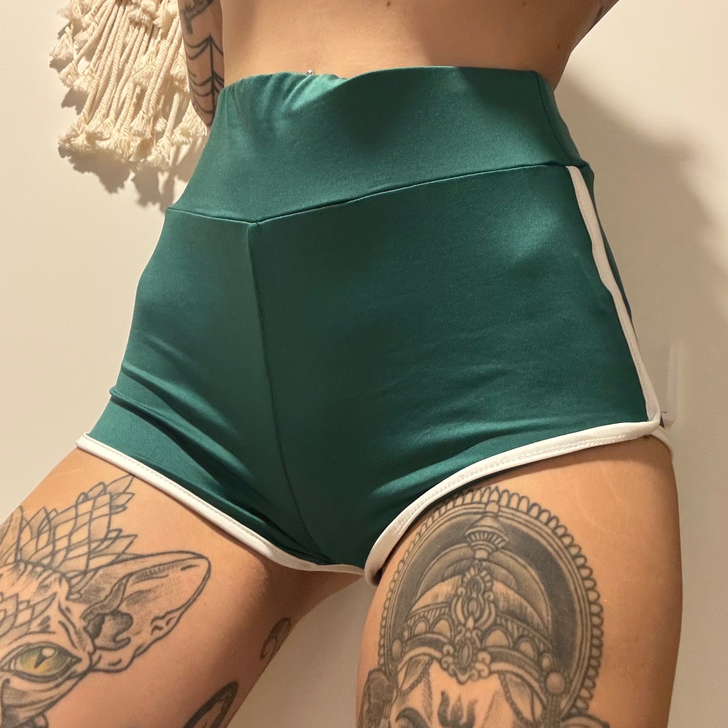 Grüne Shorts