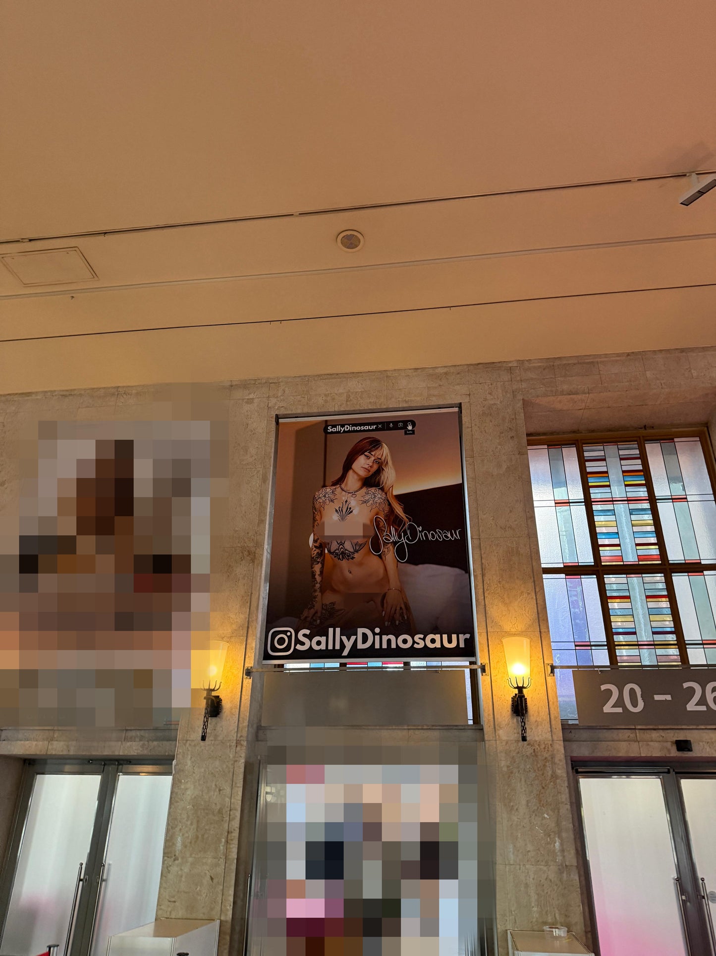 XXL Nude Banner – Einzelstück